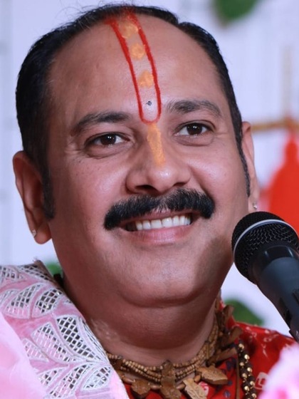 <p>पूजा के दौरान दीपक जरूर लगाते हैं। दीपक लगाने के लिए लंबी और गोल बत्ती का उपयोग किया जाता है। किस देवता की पूजा में कौन-सी बत्ती का उपयोग करें, जानें पंडित प्रदीप मिश्रा से…<br />
 </p>
