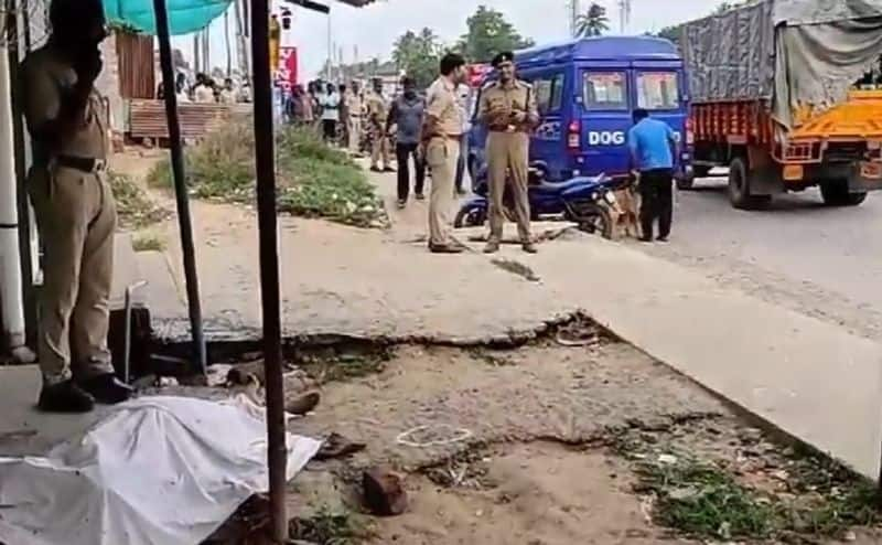 Shocking in Puducherry; drunk assailants killed the car driver by pelting stone on his head