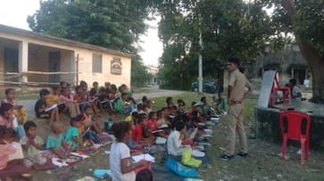 This constable opened a school for children and now he is a star for his students iwh