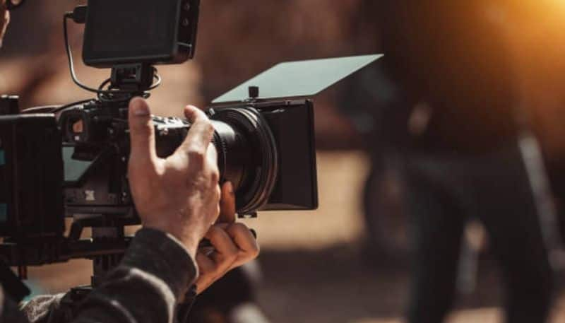 wedding video cameraman went viral after dancing in the venue hyp