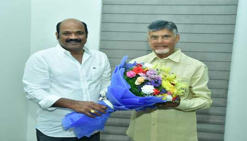 Yarlagadda venkat Rao meets Chandrababu naidu in Hyderabad lns