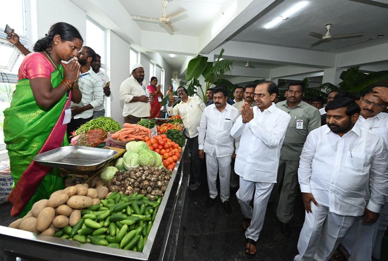 CM KCR interacts with farmers in Suryapet, Many development works have been initiated