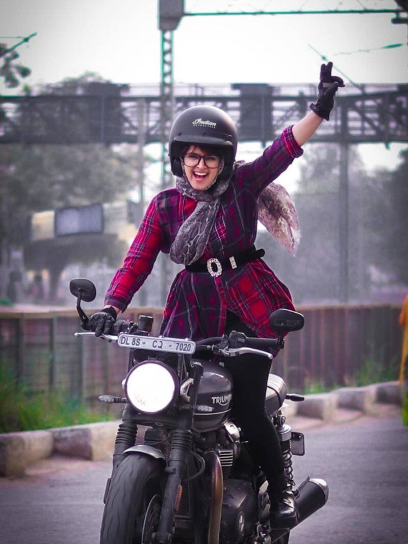 roshni misbah hijabi biker of india ZKAMN