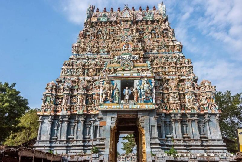 History of kumbakonam nageswarar kovil : Sunlight shines on the lingam for only 3 days! The stunning architecture of the Cholas..