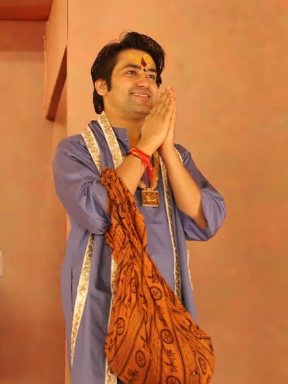 किस घर को छोड़कर जाती हैं देवी लक्ष्मी? जानें बागेश्वर बाबा से