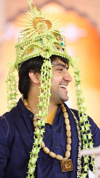 <p>पंडित धीरेंद्र शास्त्री के अनुसार, जिस घर में महिलाएं बिना स्नान किए रसोई घर में प्रवेश करती हैं यानी भोजन बनाती हैं, वहां से देवी लक्ष्मी तुरंत चली जाती है यानी पैसा नहीं टिकता।<br />
 </p>
