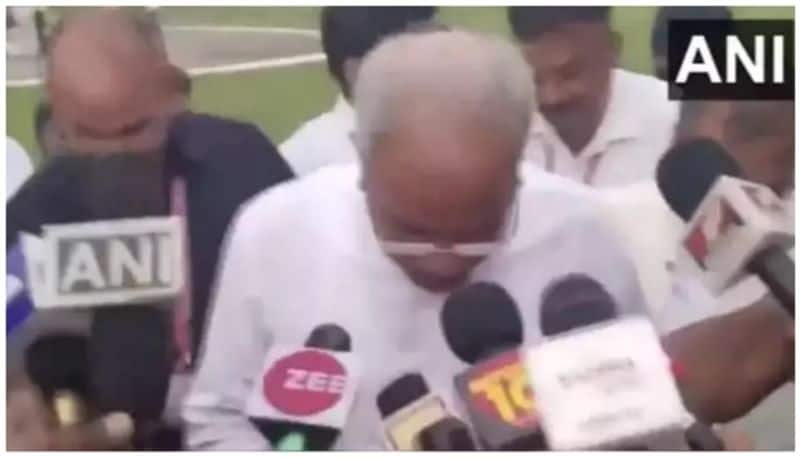 Snake entered into press conference of chief minister and he told not to kill it afe