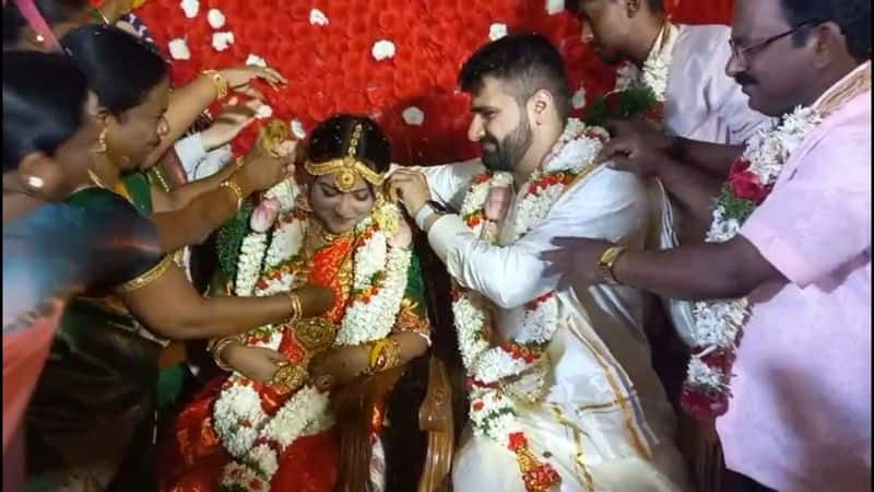 karur woman married with turkey young man at traditional tamil method at karur