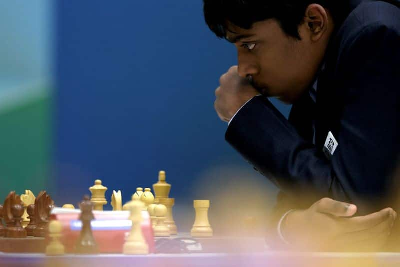 praggnanandhaa made a solid draw against magnus carlsen in chess world cup saa