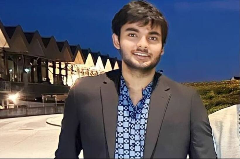   అకీరా నందన్‌ ఫొటో ట్వీట్ డిలీట్ ,  రేణూ దేశాయ్‌ షాకింగ్ స్పందన
