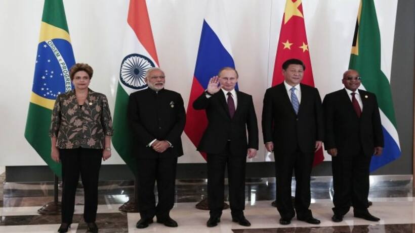 BRICS में मोदी शी जिनपिंग की मुलाकात, जानें और क्या क्या होगा खास 