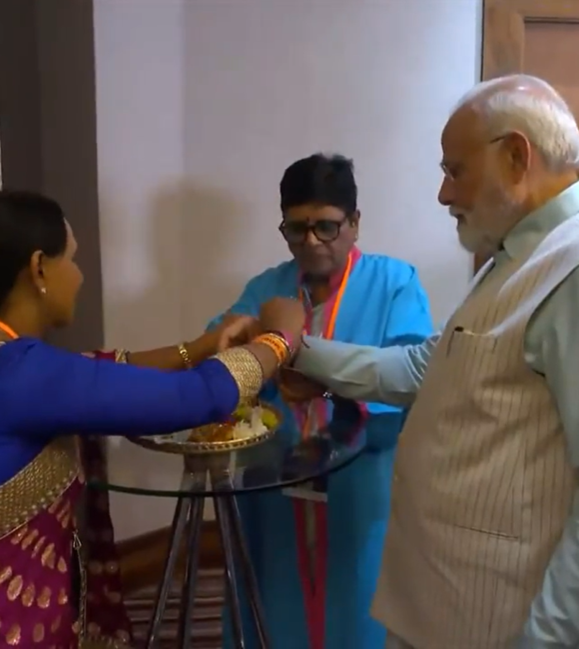 Indian Community women tied rakhi to Pm Modi celebrate raksha bandhan 2023 week early ckm