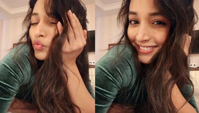 Actress Srinidhi Shetty  attracts with her cute selfies  NSK