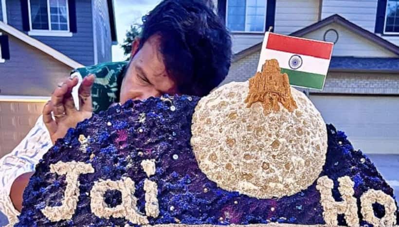 Chandrayaan 3 landing: Sand artist Sudarsan Pattnaik creates sculpture of India's moon mission | WATCH