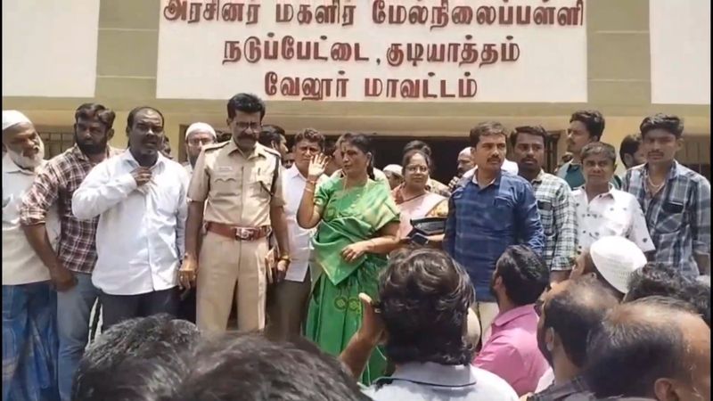 parents protest against science teacher who sexually abuse girl students at government school in vellore district