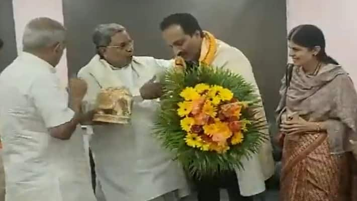 Karnataka CM Siddaramaiah felicitates ISRO Chief Somanath after Chandrayaan-3 success