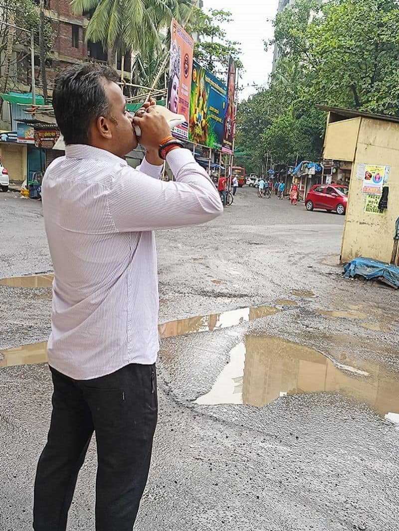 bmc news nityanand sharma started unique campaign Shankhnaad to make Mumbai roads pothole free inspirational story zrua