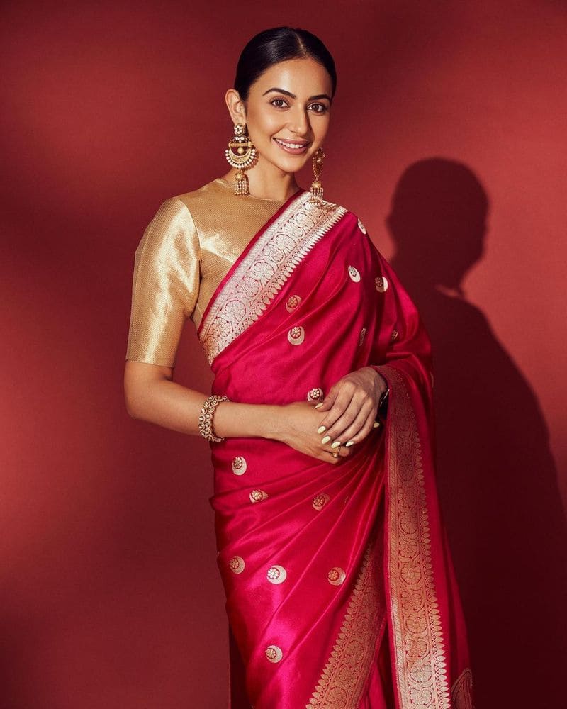 rakul preet singh saree photos Simple saree for newly bride images kxa 