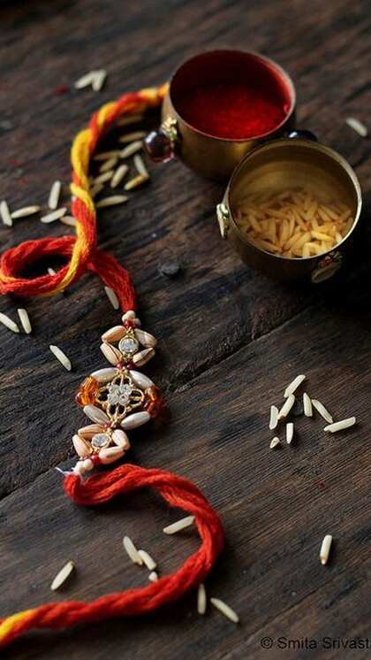 राखी पर पहनें ये स्टाइलिश ब्लाउज