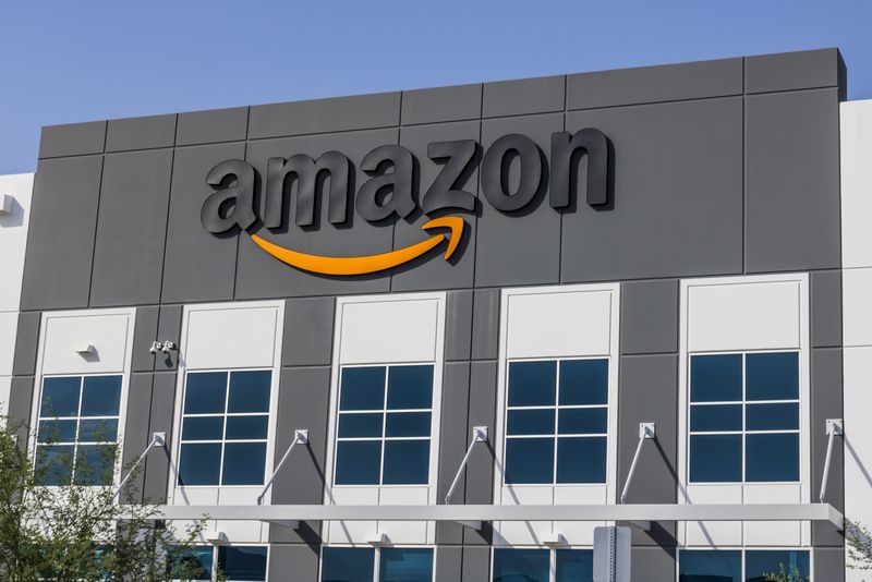 amazon to managers you can now sack employees who won t come into the office 3 times a week ash