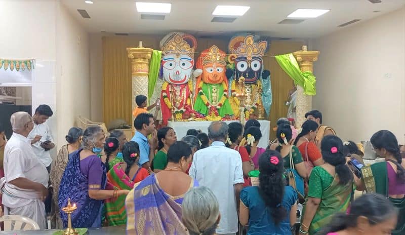 lord sri jagannath and lord sri guruvayurappan vishwarups darshanam in chennai