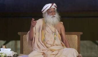 ఈ యోగ గురువు నడిపే కారు ధర వింటే మీరు షాక్ అవుతారు.. ఈ కారు అంత ప్రత్యేకమా?!!