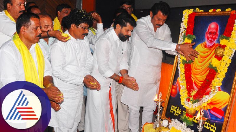 Sri Narayana guruswami Kannada Film Exhibition inaugurated by CT Ravi rav