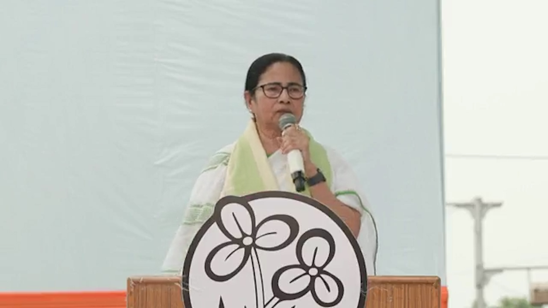 Bengal CM Mamata Banerjee Announces Salary Hike For Ministers, MLAs sgb