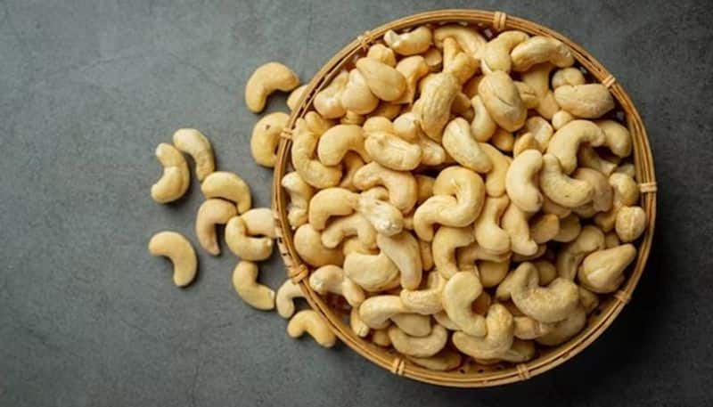 national cashew day 2024 health benefits of eating cashews 