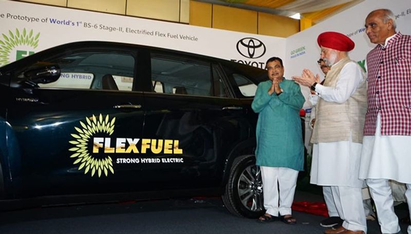 Nitin Gadkari unveils world 1st prototype of BS 6 Hybrid Ethanol powered Toyota Innova vehicle gcw