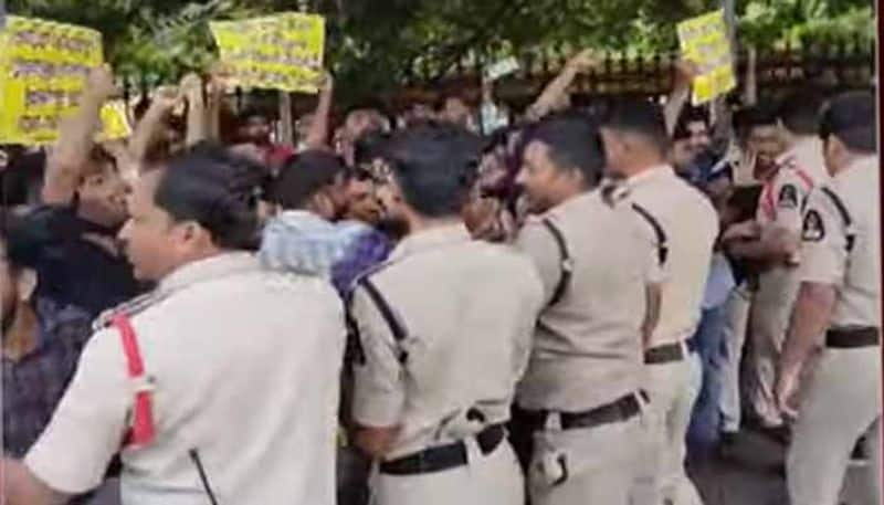 Tension Prevails After TRT Candidates  Protest in Hyderabad lns