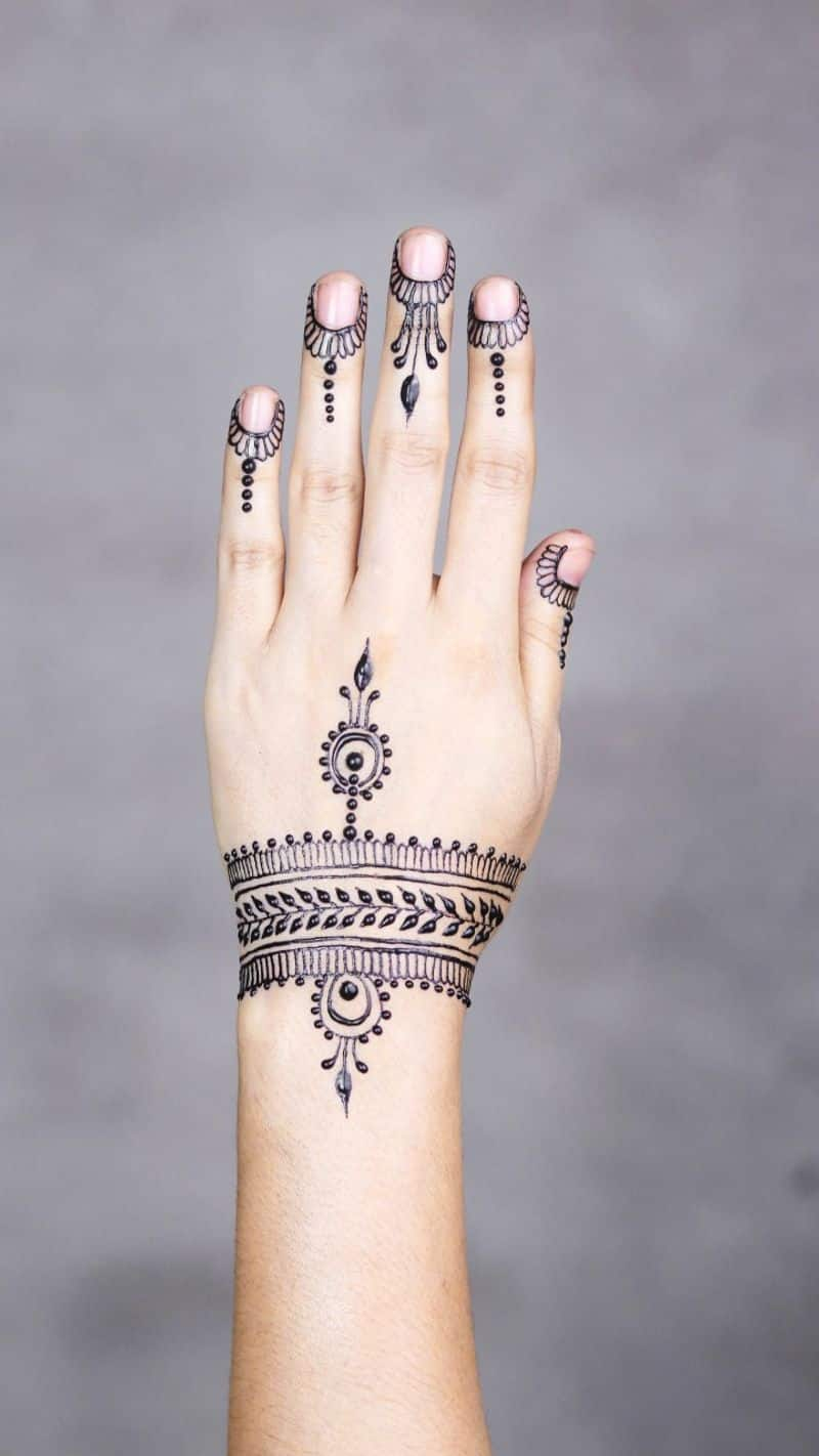 raksha bandhan 2023 stylish mehndi design sample for girl and women kxa 