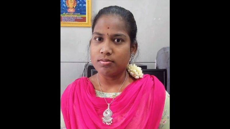 lady nurse hanged death at private hospital in kumbakonam vel