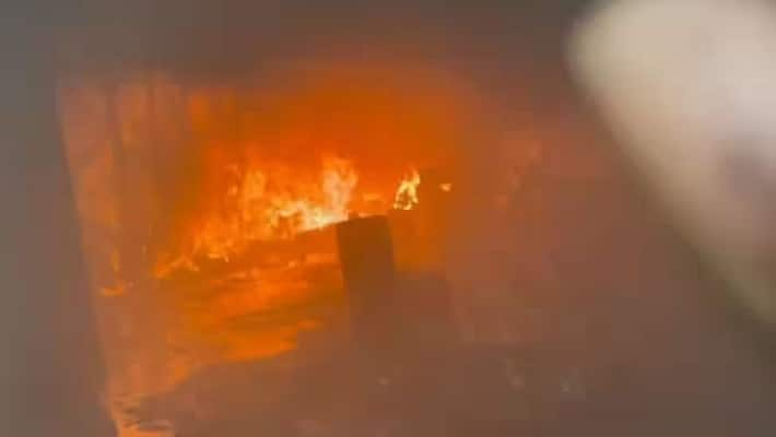 Haveri : Fire accident in firecrackers warehouse in Karnataka.. Tragedy, 4 people died.. Rya