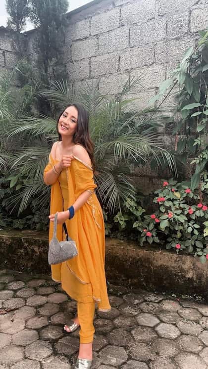 नेपाली सिंगर ने सुरों से किया मदहोश