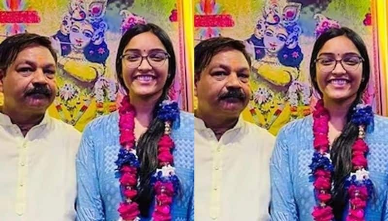 daughter of kanpur paan shop owners tops uppsc pcs j exam 2022 ash