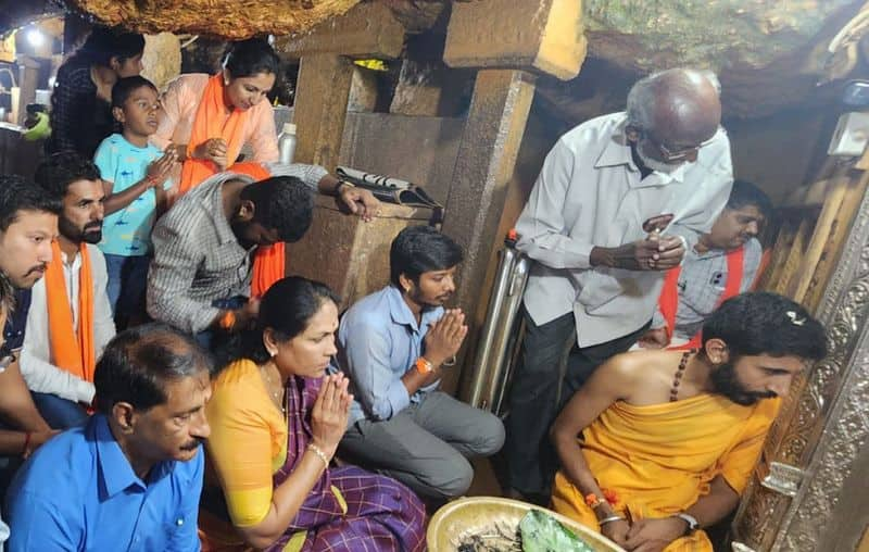 Union Minister Shobha Karandlaje Visit Datta Peeta At Chikkamagaluru gvd