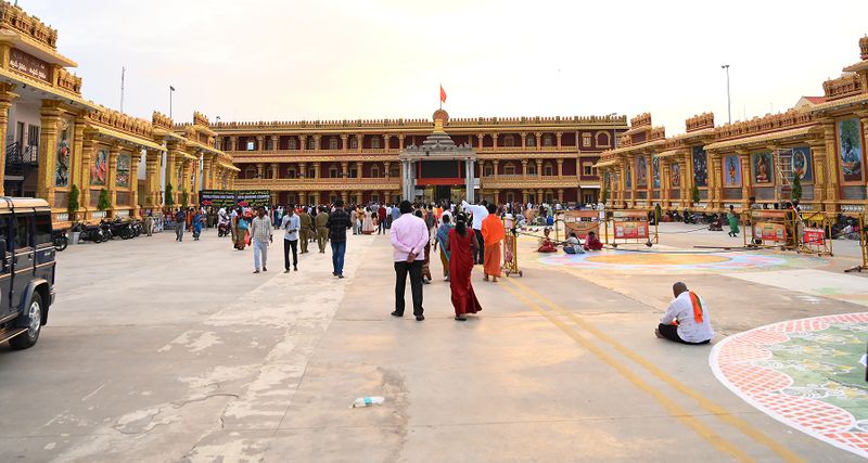 Namo Namah Nava Mantralayam Sukshetra gvd