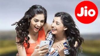 జియో, ఎయిర్‌టెల్ కస్టమర్‌లకు జాక్‌పాట్..  ఆన్ లిమిటెడ్ 5G డేటా.. పూర్తి వివరాలు ఇదిగో !!