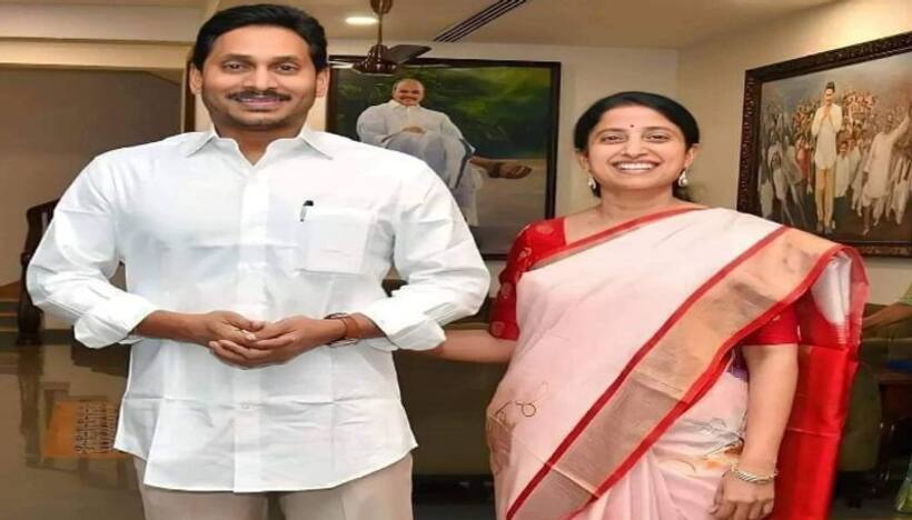 లండన్ పర్యటన ముగించుకుని..విజయవాడ చేరుకున్న సీఎం జగన్..