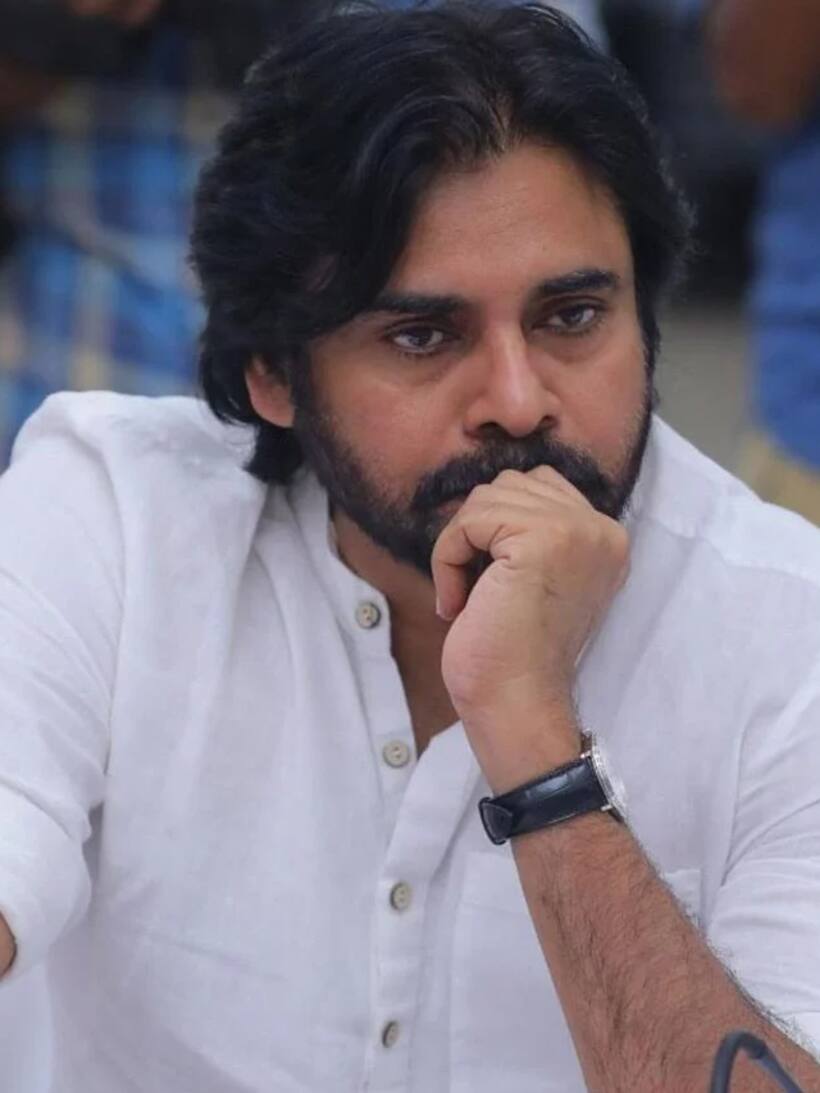 చంద్రబాబు కోసం బెజవాడకి .. పవన్ ప్రత్యేక విమానానికి పోలీసుల అనుమతి నిరాకరణ