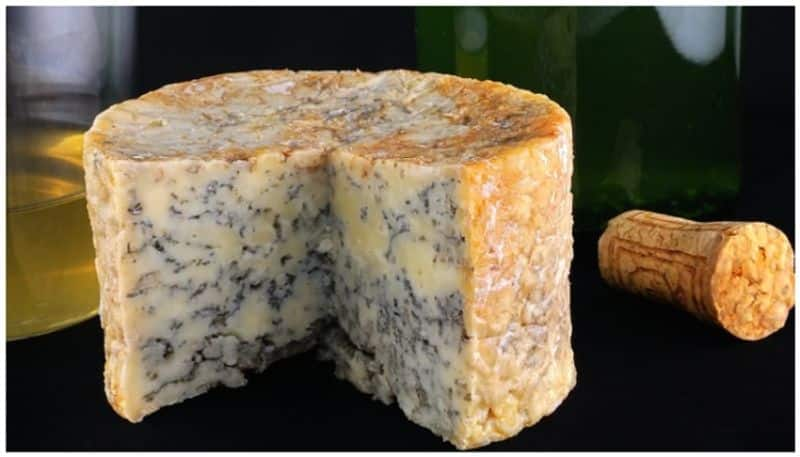 Spanish Cabrales blue cheese sold at auction for 27 lakh bkg