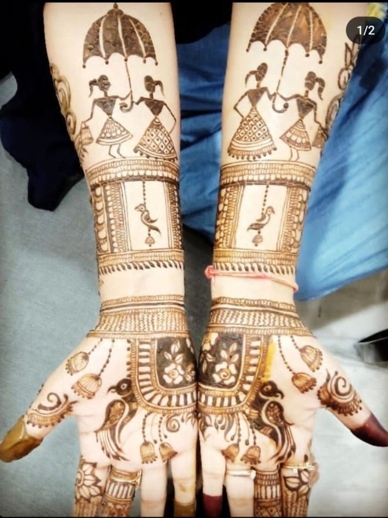 महिलाएं इस त्योहार में पति की लंबी आयु के लिए व्रत रखती हैं
