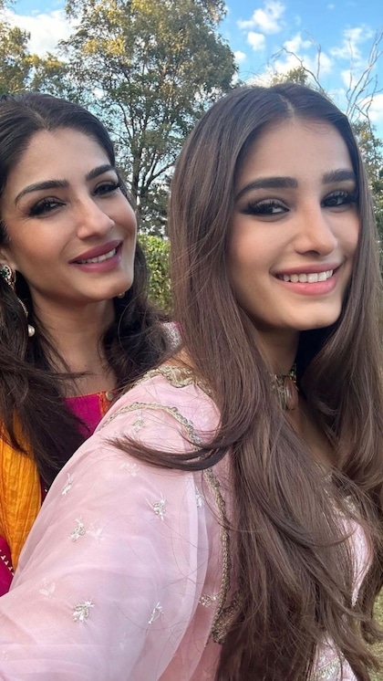 <p>90 के दशक में रवीना टंडन हाइस्ट पेड हीरोइनों में शामिल थीं। उनके बाद उनके राशा थडानी (rasha tandon) सुंदरता के मामले में बी टाउन की अच्छी-अच्छी होरोइनों को मात देती हैं। </p>
