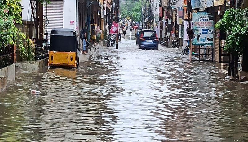 Flood in Hyderabad : Heavy rain for another three hours, GHMC warns - bsb