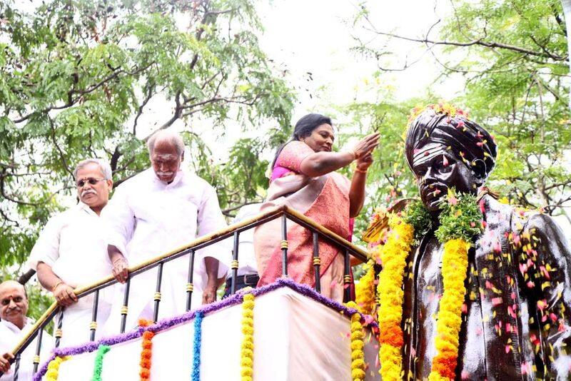 governor tamilisai soundararajan paid tribute respect to freedom fighter vo chidambaram in puducherry vel