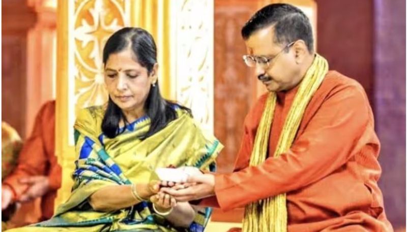 Delhi court summons Arvind Kejriwal s wife for being registered as voter in 2 constituencies ppp