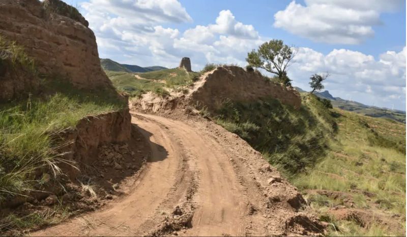 Irreversible damage Great Wall of China damaged by workers looking for shortcut; two arrested snt