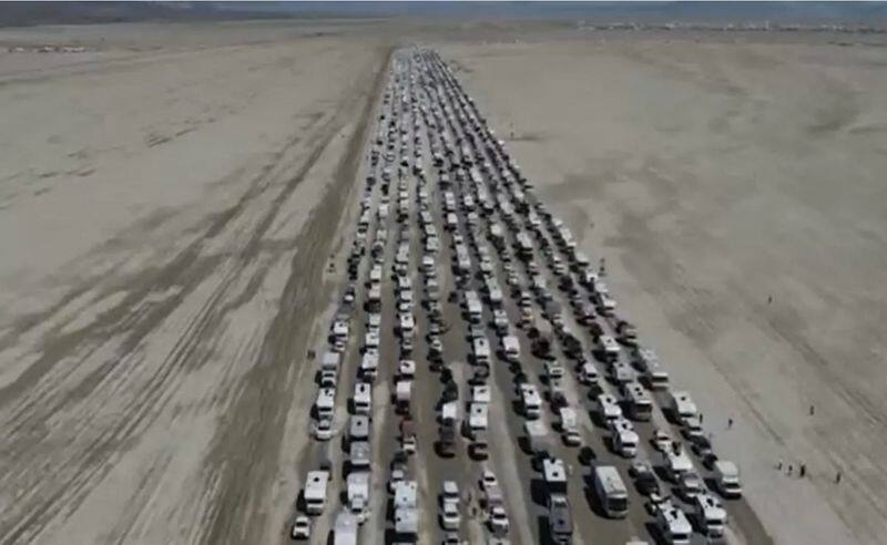 WATCH Dramatic videos of long queues of vehicles leaving Burning Man Festival in Nevada go viral snt