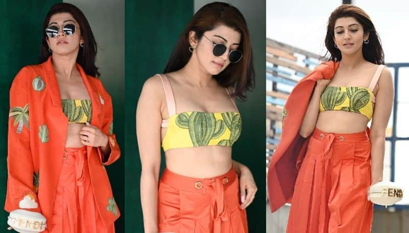 Pranitha Subhash glamour show in trendy outfit NSK